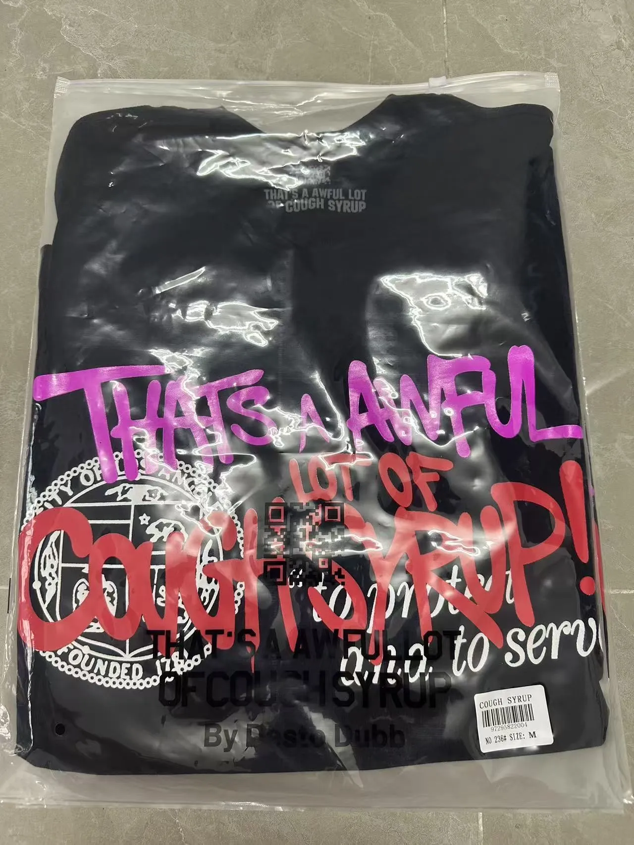 #Black ｜ THAT'S A AWFUL LOT OF COUGH SYRUP In Stock Real shot American simple trendy brand loose casual T-shirt Fabric (fabric): 32 counts Weight combed double yarn pure cotton Sizes (size): S-M L X L Color (colour): Black 👉